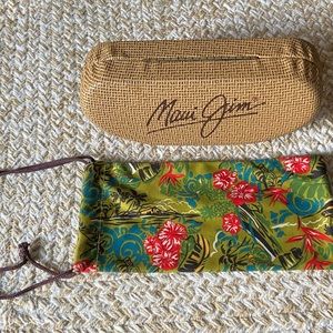 Maui Jim case and sleeve